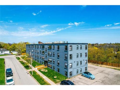 26-17 Collier Street, St. Catharines, ON - Outdoor With View