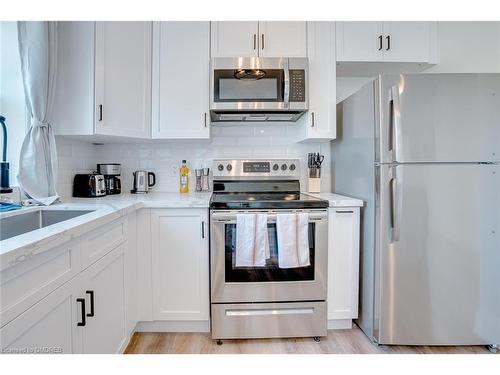 26-17 Collier Street, St. Catharines, ON - Indoor Photo Showing Kitchen