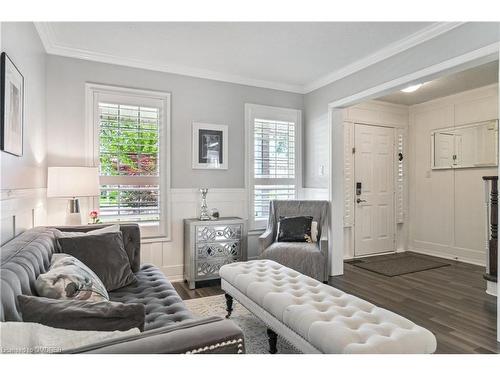 2278 Grand Oak Trail, Oakville, ON - Indoor Photo Showing Living Room