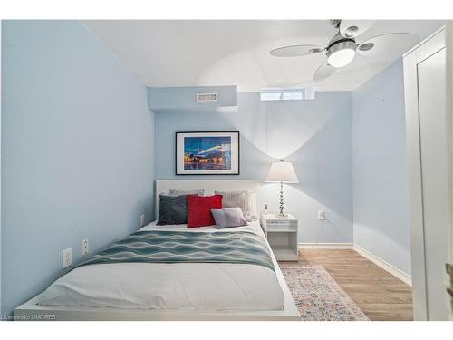 2278 Grand Oak Trail, Oakville, ON - Indoor Photo Showing Bedroom