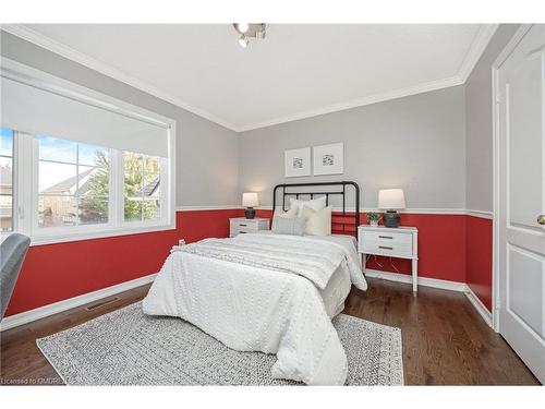 1260 Pepperbush Place, Oakville, ON - Indoor Photo Showing Bedroom