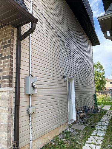 9 Chestnut Street E, St. Catharines, ON - Outdoor With Exterior