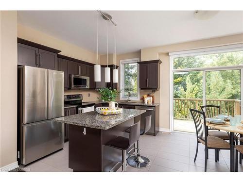 14-4165 Upper Middle Road, Burlington, ON - Indoor Photo Showing Kitchen With Stainless Steel Kitchen With Upgraded Kitchen