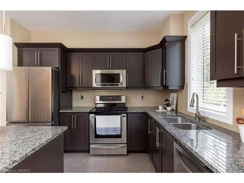 14-4165 Upper Middle Road, Burlington, ON - Indoor Photo Showing Kitchen With Stainless Steel Kitchen With Double Sink