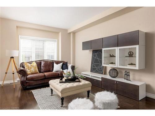 14-4165 Upper Middle Road, Burlington, ON - Indoor Photo Showing Living Room