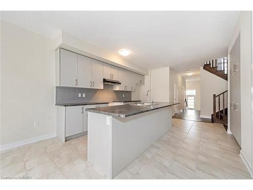 224 Eastbridge Avenue, Welland, ON - Indoor Photo Showing Kitchen