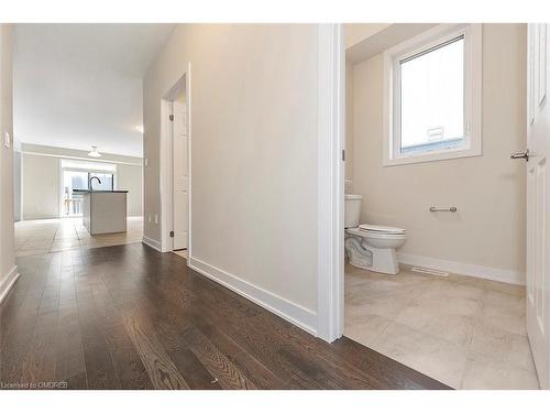 224 Eastbridge Avenue, Welland, ON - Indoor Photo Showing Bathroom