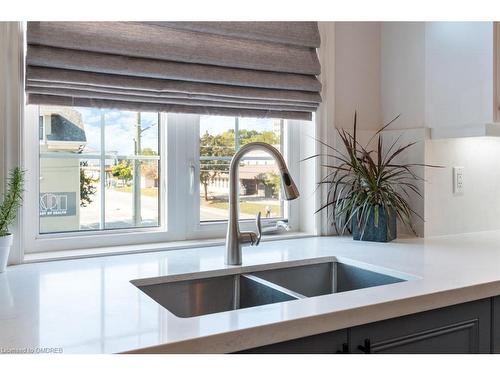 139 Wilson Street, Oakville, ON - Indoor Photo Showing Kitchen With Double Sink