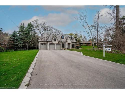 1257 Lakeshore Road Road W, Oakville, ON - Outdoor