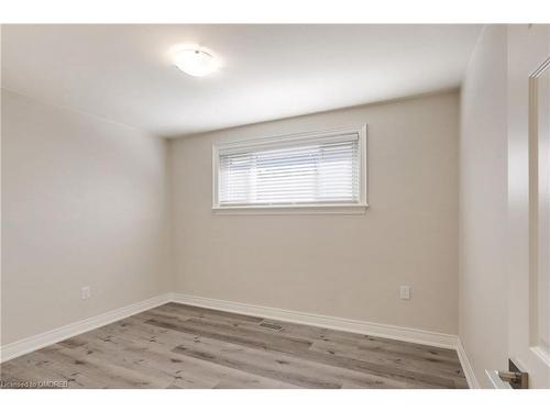 Upper-128 Winchester Boulevard, Hamilton, ON - Indoor Photo Showing Other Room