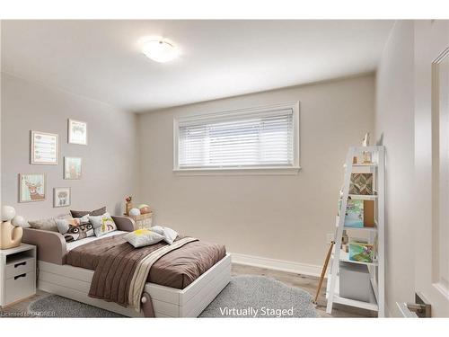 Upper-128 Winchester Boulevard, Hamilton, ON - Indoor Photo Showing Bedroom