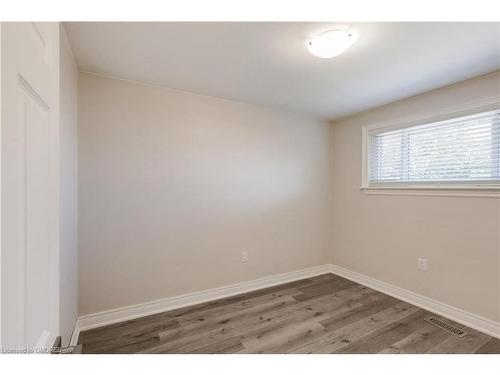 Upper-128 Winchester Boulevard, Hamilton, ON - Indoor Photo Showing Other Room