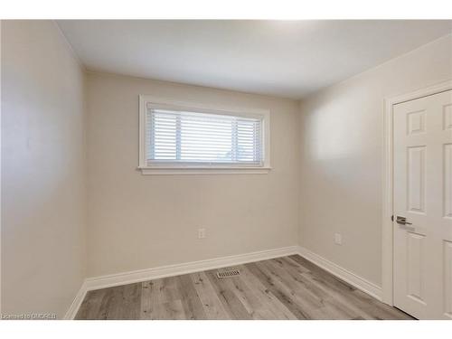 Upper-128 Winchester Boulevard, Hamilton, ON - Indoor Photo Showing Other Room