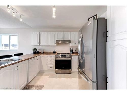 145 Glenariff Drive, Freelton, ON - Indoor Photo Showing Kitchen With Double Sink