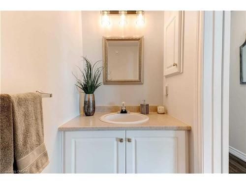 145 Glenariff Drive, Freelton, ON - Indoor Photo Showing Bathroom