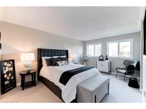 145 Glenariff Drive, Freelton, ON - Indoor Photo Showing Bedroom