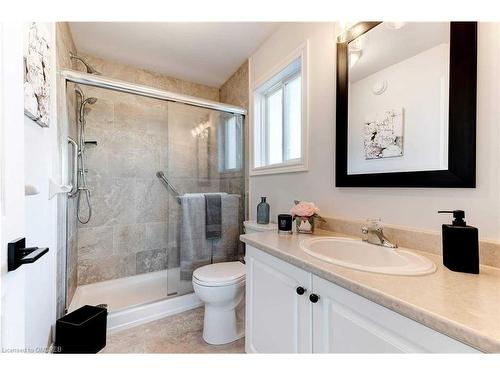 145 Glenariff Drive, Freelton, ON - Indoor Photo Showing Bathroom