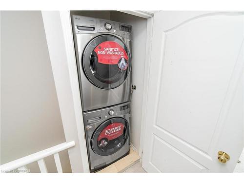 49-1489 Heritage Way, Oakville, ON - Indoor Photo Showing Laundry Room