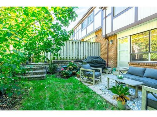 11 Burdock Lane, Dundas, ON - Outdoor