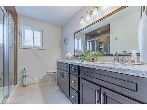 4252 Starlight Crescent, Mississauga, ON - Indoor Photo Showing Bathroom