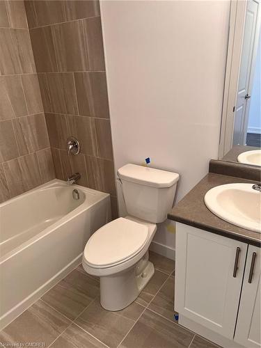 429-450 Dundas Street E, Waterdown, ON - Indoor Photo Showing Bathroom