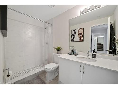 15-670 Atwater Avenue, Mississauga, ON - Indoor Photo Showing Bathroom