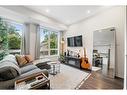 15-670 Atwater Avenue, Mississauga, ON  - Indoor Photo Showing Living Room 