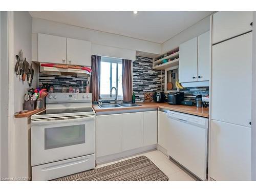 139 Balsam Avenue S, Hamilton, ON - Indoor Photo Showing Kitchen With Double Sink