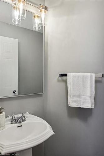 1120 Kimball Crescent, London, ON - Indoor Photo Showing Bathroom