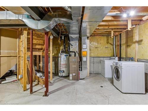 1120 Kimball Crescent, London, ON - Indoor Photo Showing Laundry Room