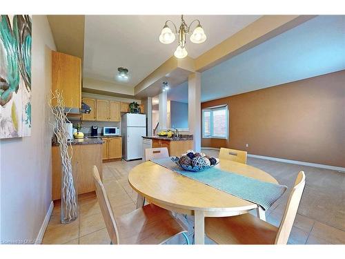 15 Brooking Court, Ancaster, ON - Indoor Photo Showing Dining Room