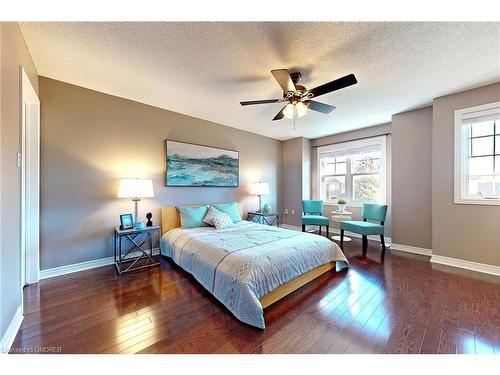 15 Brooking Court, Ancaster, ON - Indoor Photo Showing Bedroom