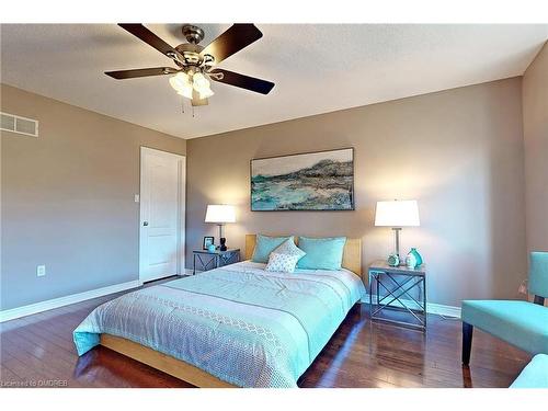 15 Brooking Court, Ancaster, ON - Indoor Photo Showing Bedroom