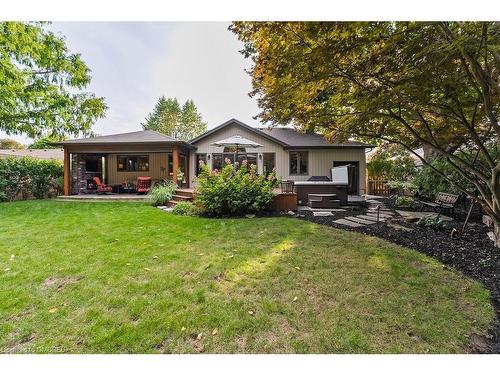 555 Maplehill Drive, Burlington, ON 