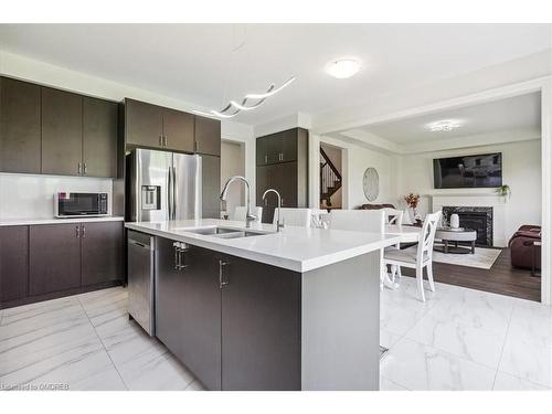 81 Granite Ridge Trail, Hamilton, ON - Indoor Photo Showing Kitchen With Double Sink