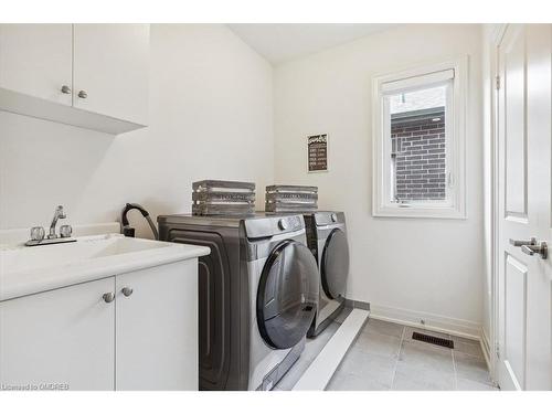 81 Granite Ridge Trail, Hamilton, ON - Indoor Photo Showing Laundry Room