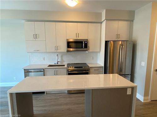 117-128 Grovewood Common, Oakville, ON - Indoor Photo Showing Kitchen With Stainless Steel Kitchen