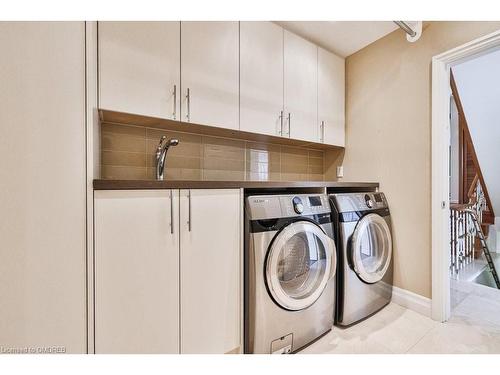 3689 Beechollow Crescent, Mississauga, ON - Indoor Photo Showing Laundry Room