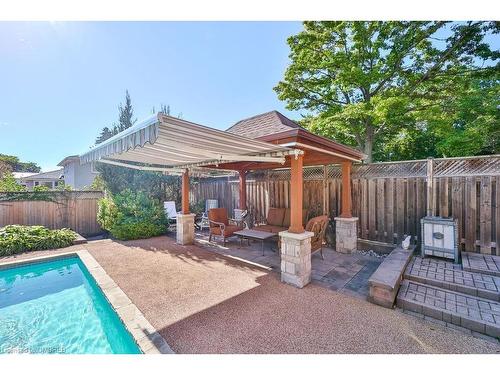 3689 Beechollow Crescent, Mississauga, ON - Outdoor With In Ground Pool