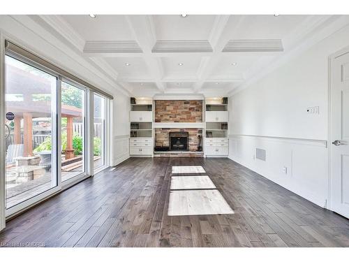 3689 Beechollow Crescent, Mississauga, ON - Indoor Photo Showing Living Room With Fireplace