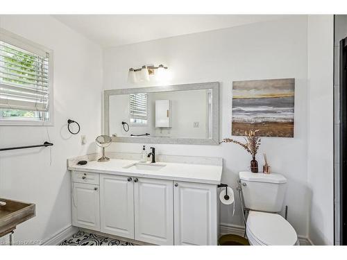 2400 Bankside Drive, Mississauga, ON - Indoor Photo Showing Bathroom