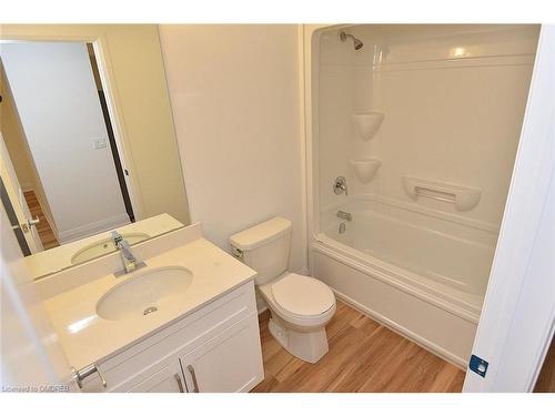 221-1936 Rymal Road E, Hamilton, ON - Indoor Photo Showing Bathroom