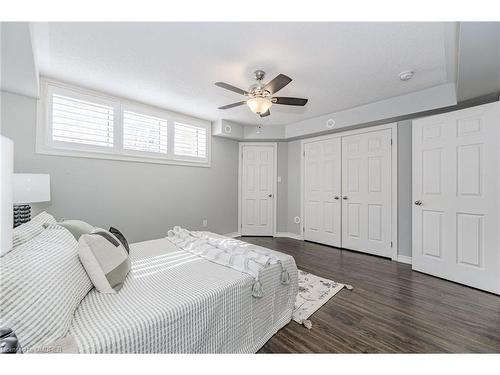 4-01-2420 Baronwood Drive, Oakville, ON - Indoor Photo Showing Bedroom