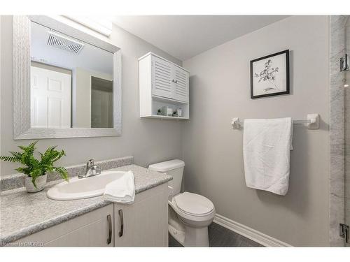 4-01-2420 Baronwood Drive, Oakville, ON - Indoor Photo Showing Bathroom