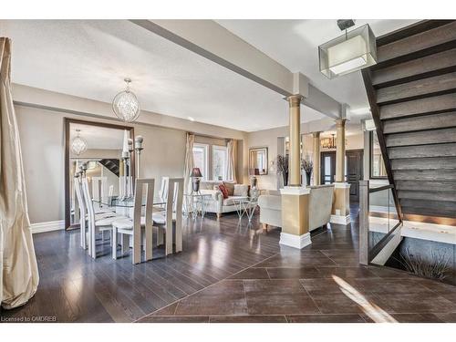 527 Ravineview Way, Oakville, ON - Indoor