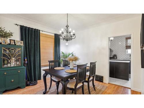 117 Sherman Avenue N, Hamilton, ON - Indoor Photo Showing Dining Room