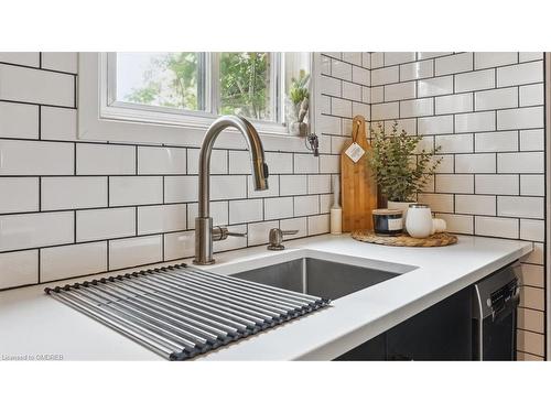 117 Sherman Avenue N, Hamilton, ON - Indoor Photo Showing Kitchen