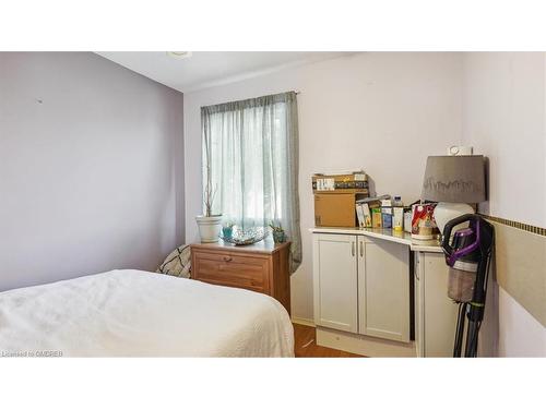 117 Sherman Avenue N, Hamilton, ON - Indoor Photo Showing Bedroom