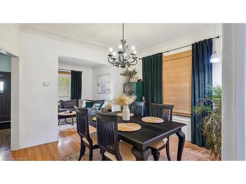 117 Sherman Avenue N, Hamilton, ON - Indoor Photo Showing Dining Room