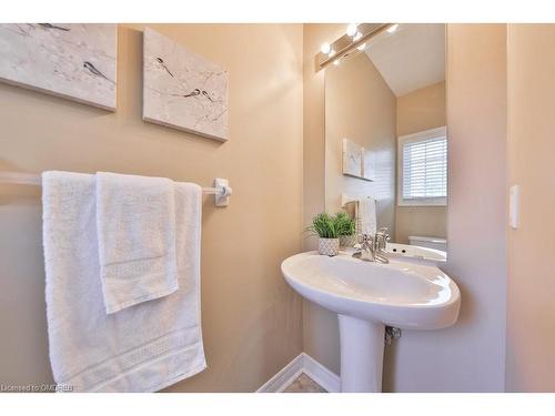 225 Andrews Trail, Milton, ON - Indoor Photo Showing Bathroom